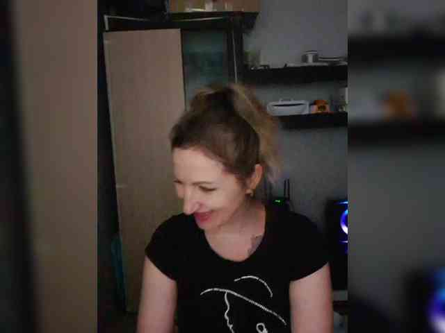 Nushka1984 webcam
