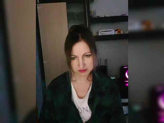 Nushka1984 webcam
