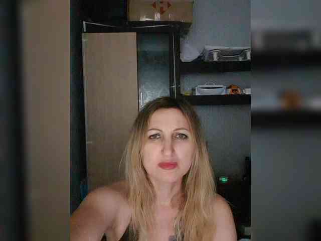 Nushka1984 webcam