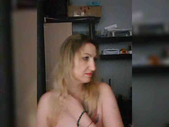 Nushka1984 webcam