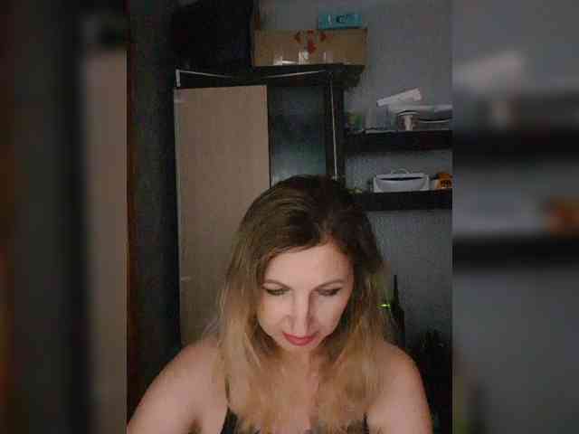 Nushka1984 webcam