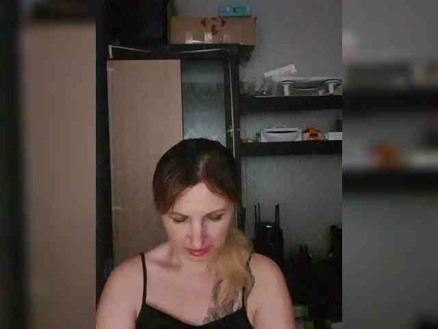 Nushka1984 webcam