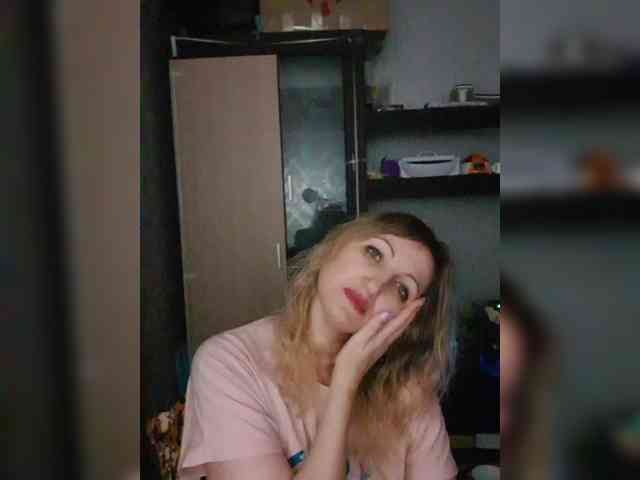 Nushka1984 webcam