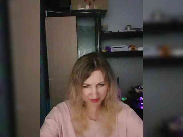 Nushka1984 webcam