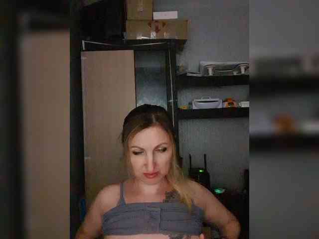 Nushka1984 webcam