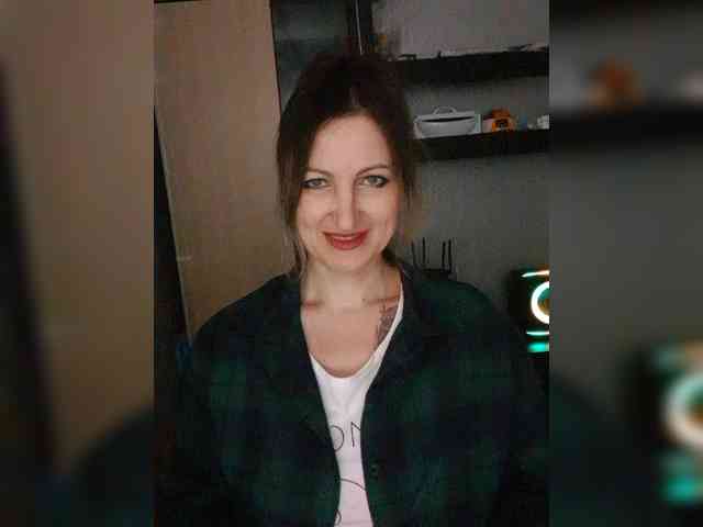 Nushka1984 webcam