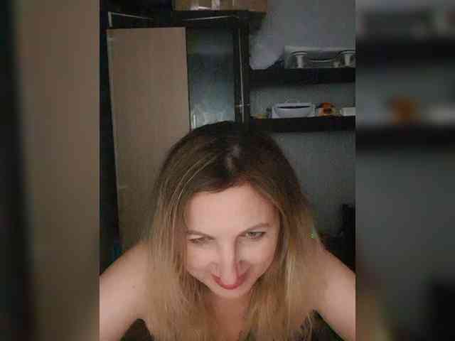 Nushka1984 webcam