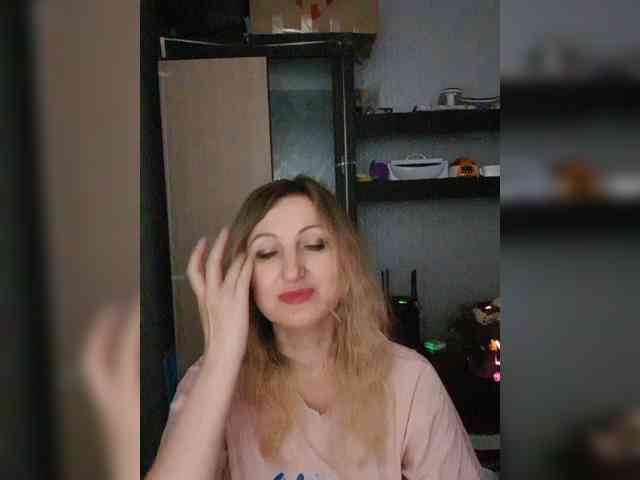 Nushka1984 webcam