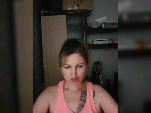 Nushka1984 webcam