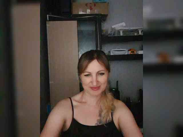 Nushka1984 webcam