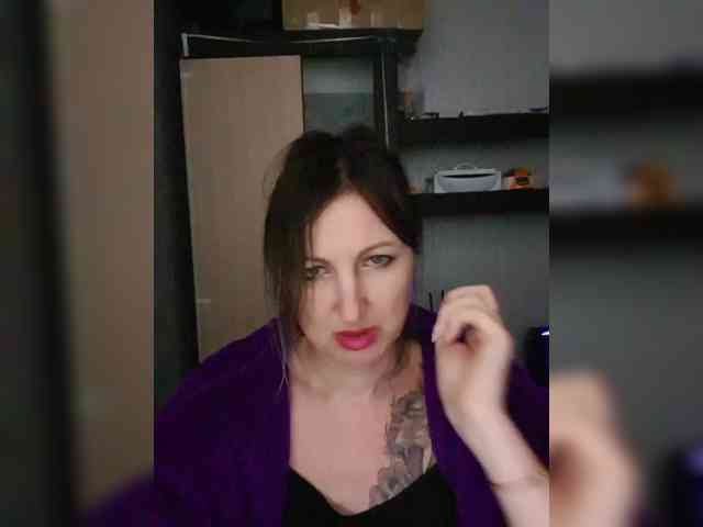Nushka1984 webcam
