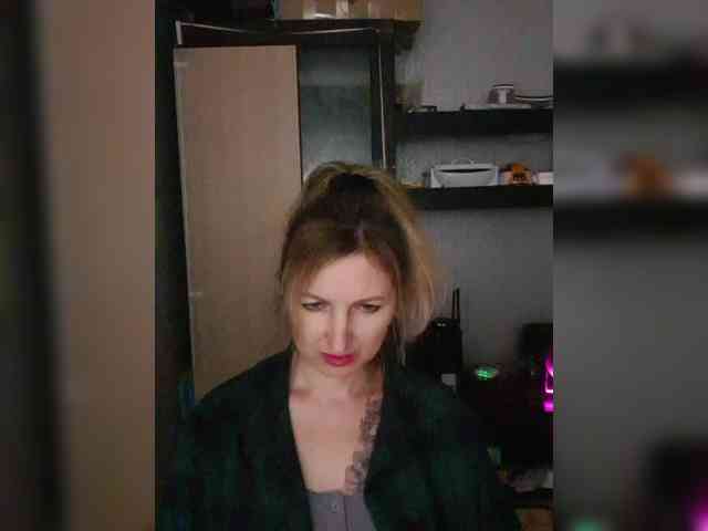 Nushka1984 webcam