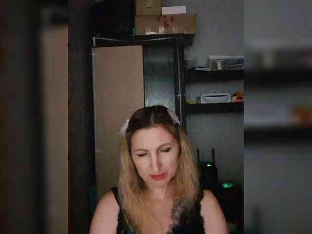 Nushka1984 webcam