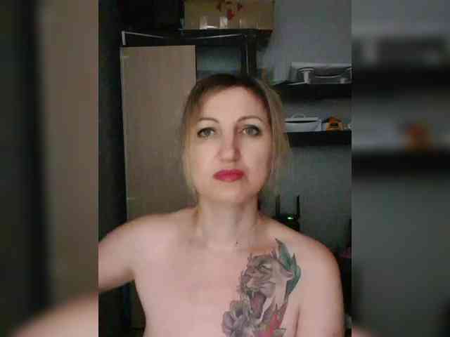 Nushka1984 webcam