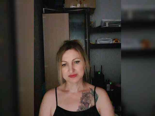 Nushka1984 webcam