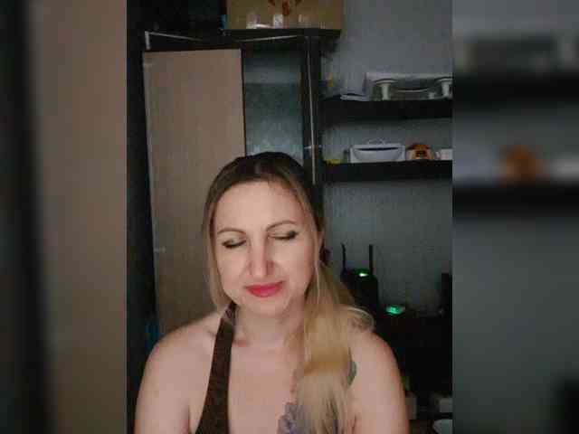 Nushka1984 webcam