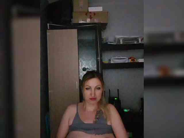 Nushka1984 webcam