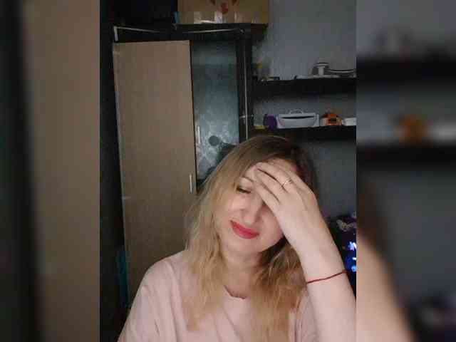 Nushka1984 webcam