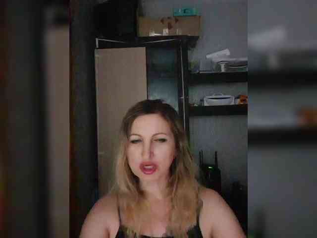 Nushka1984 webcam