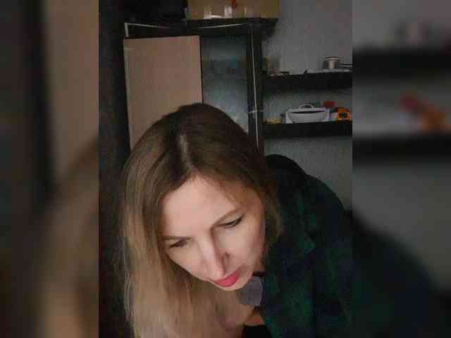 Nushka1984 webcam