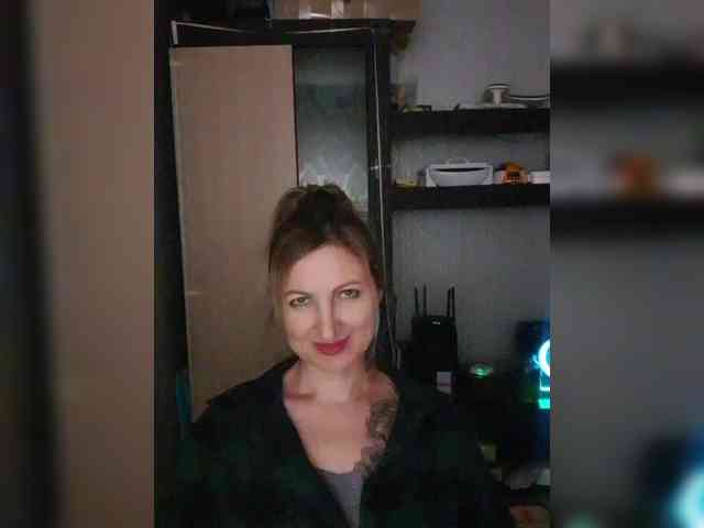 Nushka1984 webcam