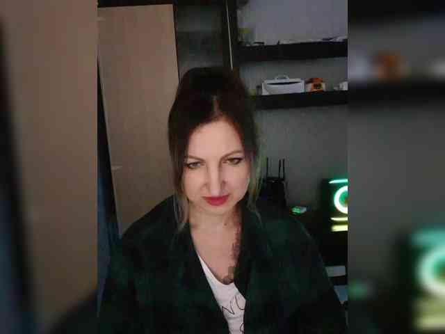 Nushka1984 webcam