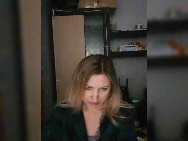 Nushka1984 webcam