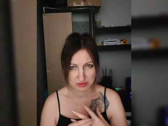 Nushka1984 webcam