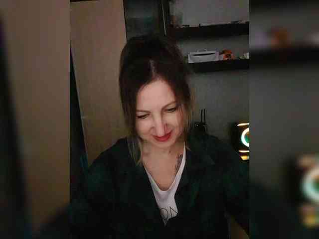 Nushka1984 webcam