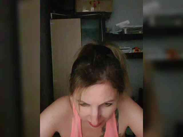 Nushka1984 webcam