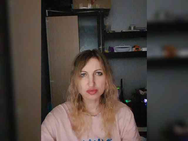 Nushka1984 webcam