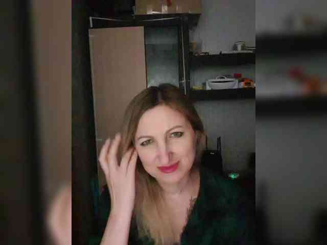 Nushka1984 webcam