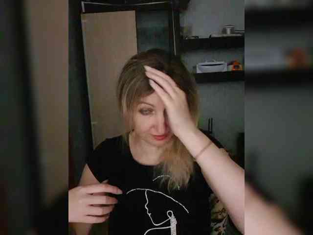 Nushka1984 webcam