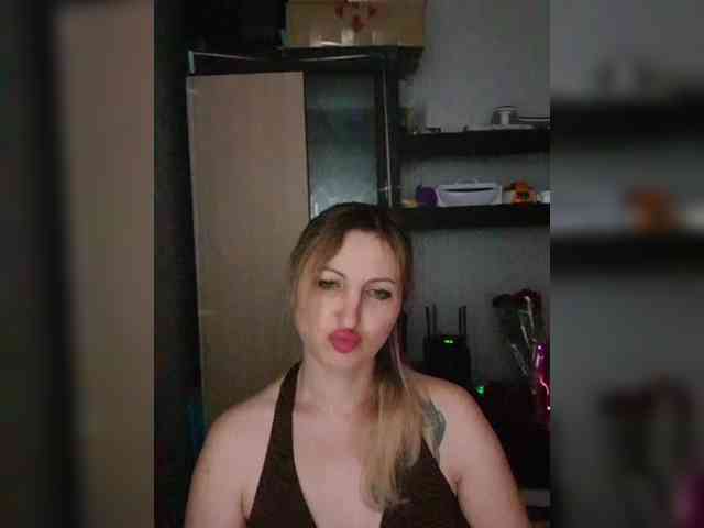 Nushka1984 webcam