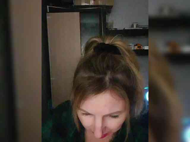 Nushka1984 webcam