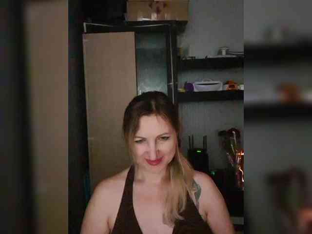 Nushka1984 webcam