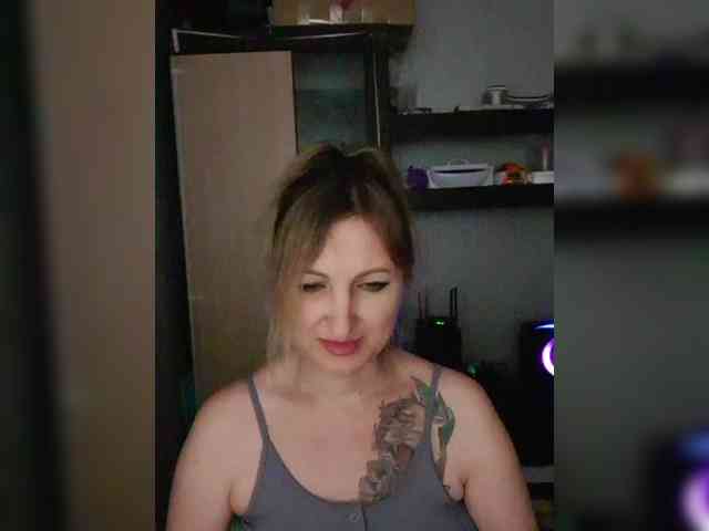 Nushka1984 webcam