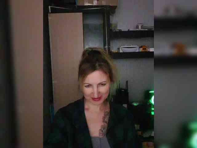 Nushka1984 webcam