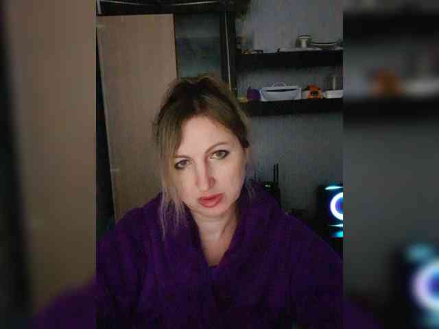 Nushka1984 webcam