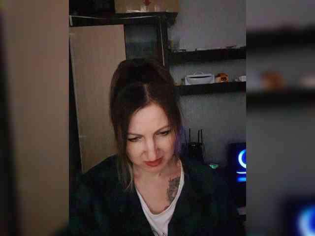 Nushka1984 webcam
