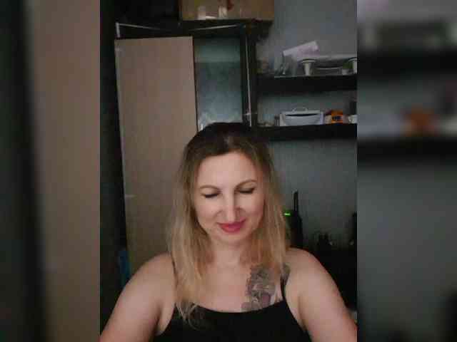 Nushka1984 webcam