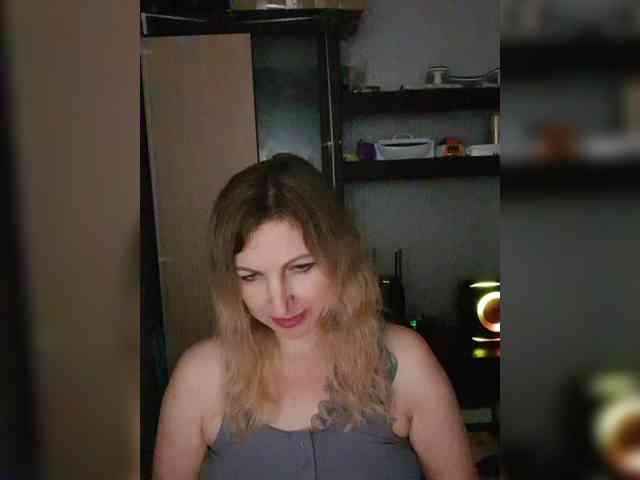 Nushka1984 webcam