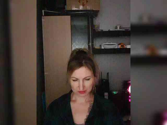 Nushka1984 webcam