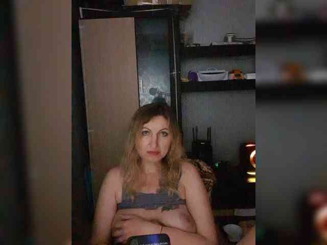 Nushka1984 webcam