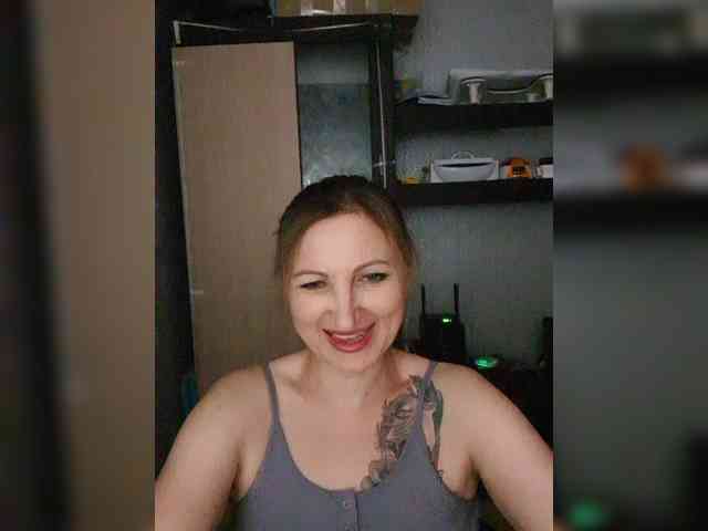 Nushka1984 webcam