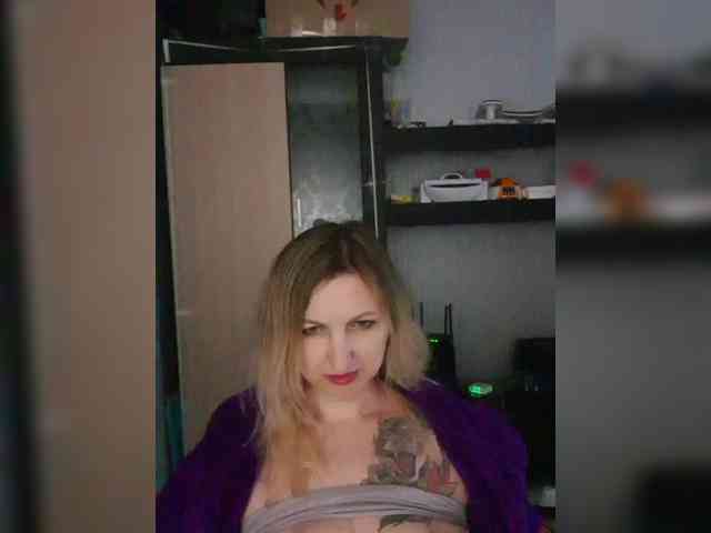 Nushka1984 webcam