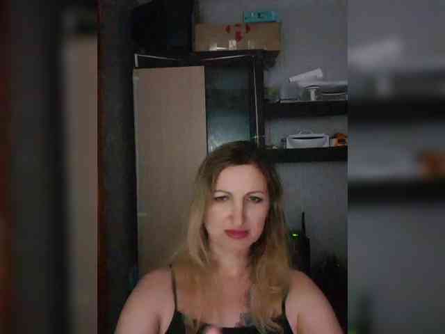 Nushka1984 webcam