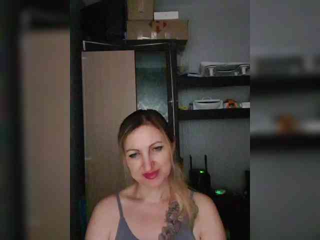 Nushka1984 webcam