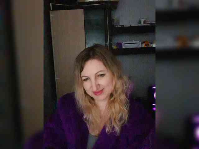 Nushka1984 webcam