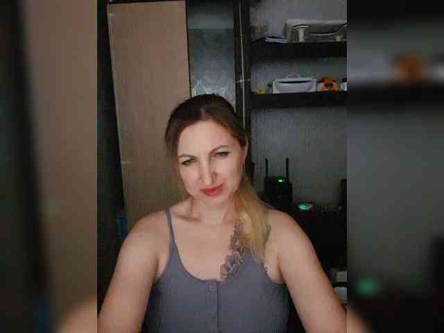 Nushka1984 webcam